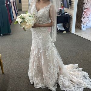 Wedding dress